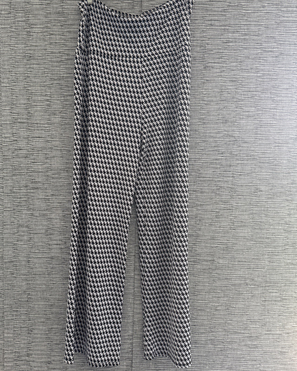 Charlie Paige Stretch Houndstooth Palazzo Pants, Large